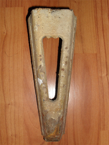 Фото ножки чугунной № 2а длинной (20,5 см)
